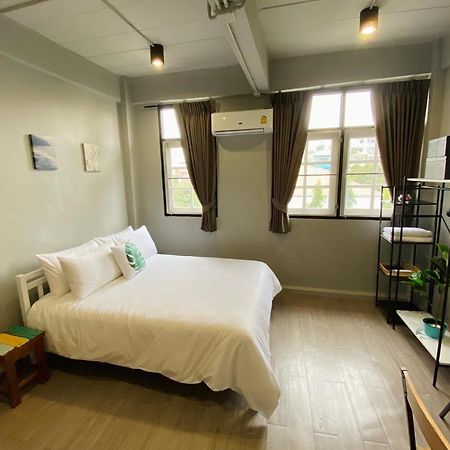 Bangpho Story Hostel Bangkok Exterior photo