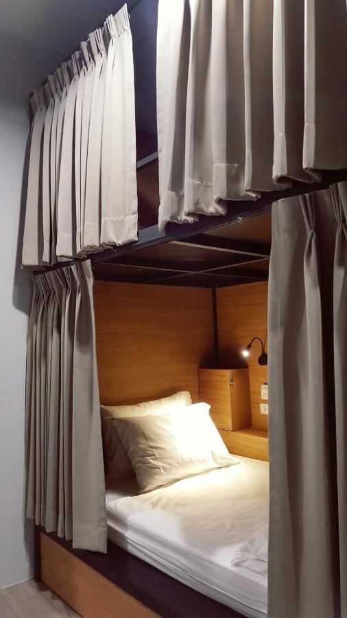 Bangpho Story Hostel Bangkok Exterior photo